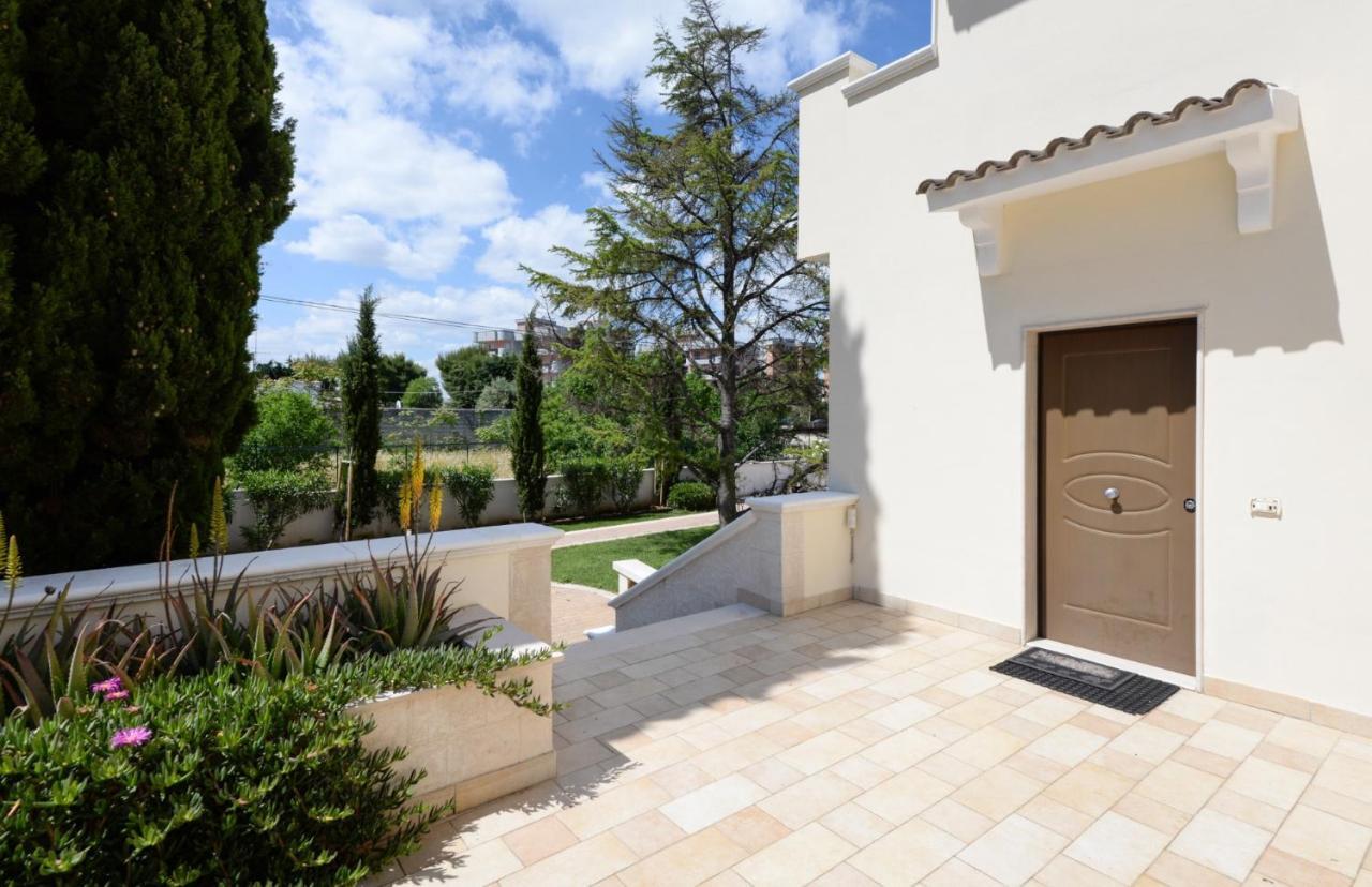 Casa Agapantus Con Piscina Da Giugno Apartman Bari Kültér fotó